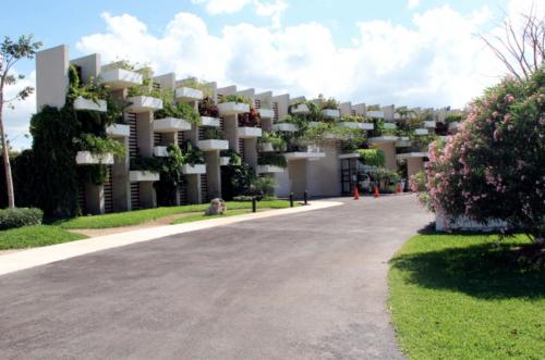 1151-32474-22ET-60-Venta-de-Terrenos-en-Privada-Yaxlum-en-Conkal-Yucatan-listos-para-construir-_(24).jpg