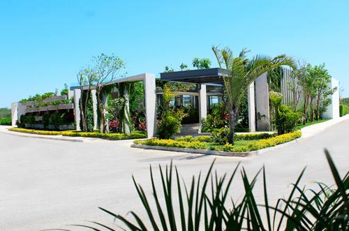 1151-32481-22ET-60-Venta-de-Terrenos-en-Privada-Yaxlum-en-Conkal-Yucatan-listos-para-construir-_(8).jpg