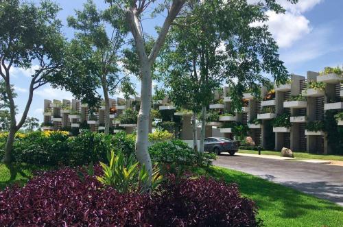 1151-32495-22ET-60-Venta-de-Terrenos-en-Privada-Yaxlum-en-Conkal-Yucatan-listos-para-construir-_(22).jpg
