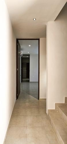 1252-44922-Casa-en-venta-en-Cholul-Merida-con-recamara-en-planta_baja-y-alberca-v_(21).jpg
