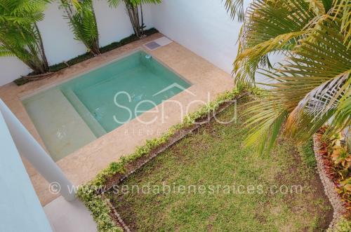 1253-35593-Casa-en-renta-en-la-privada-Fontana-en-Merida-con-4-habitaciones-y-alberca-30.jpg