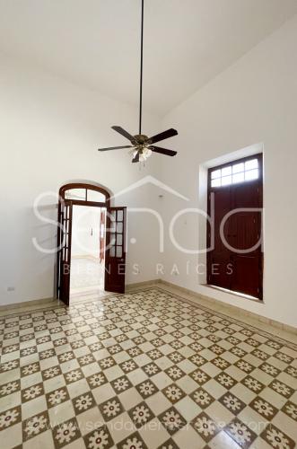 1355-38874-Casa-en-venta-Centro-Historico-Merida-calle-62-de-5-habitaciones-2.jpg
