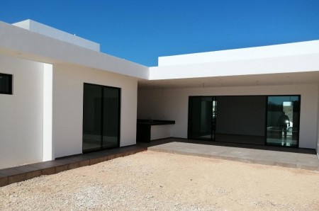 Casa de una planta con alberca en venta  en Dzityá, Mérida, Modelo A