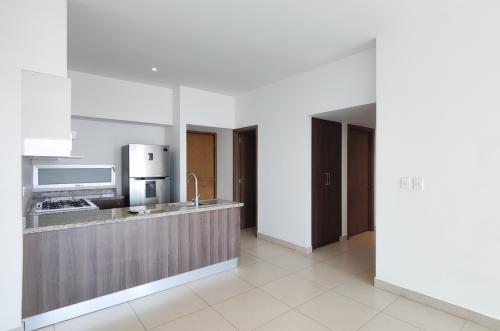 1520-43889-Departamento-en-Renta-en-Via-Montejo-Merida-con-2-recamaras-mas-estudio_(13).jpg