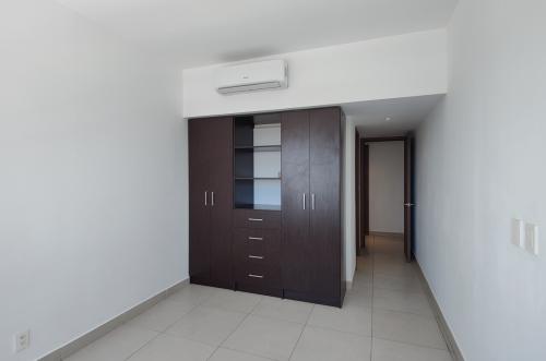1520-43892-Departamento-en-Renta-en-Via-Montejo-Merida-con-2-recamaras-mas-estudio_(16).jpg