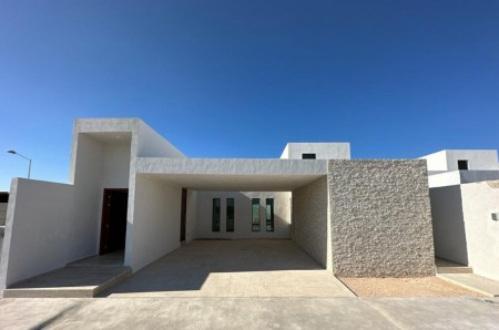 Casa en Venta en Dzitya Merida con 4 Recamaras en entrega inmediata
