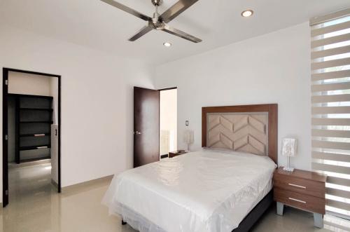 1534-43565-Casa-en-venta-en-Arborettos-Merida-zona-Cabo-Norte-con-3-habitaciones-equipada_(11).jpg