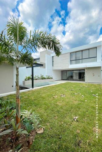 1561-47667-Casa-en-venta-en-Temozon-Norte-Merida-Casa-ARENNA-de-3-recamaras-6-banos-Alberca_(9).jpg