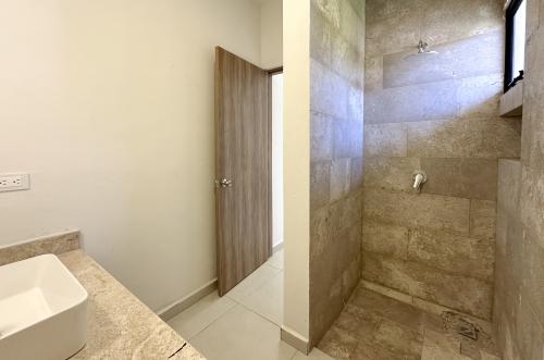 1602-47542-Casas-en-Venta-en-Conkal-Merida-Privada-Naia-Residencial-con-amenidades-Zaci_(16).jpg