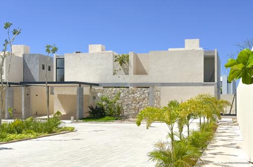 1637-48109-Casa-en-Venta-en-ConkaL-Merida-Privada-Naia-Residencial-con-amenidades-Ik-kil-03.jpg