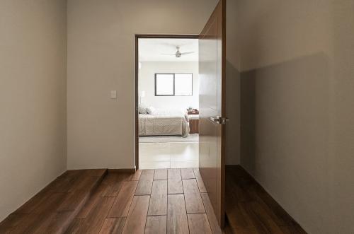1678-48423-Casa-en-venta-en-Conkal-Merida-Ukum-de-3-habitaciones-en-privada-residencial_(21).jpg