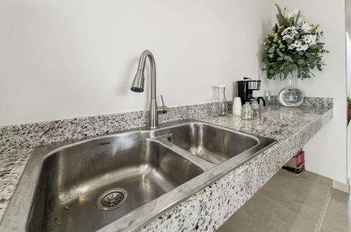 1678-48426-Casa-en-venta-en-Conkal-Merida-Ukum-de-3-habitaciones-en-privada-residencial_(24).jpg