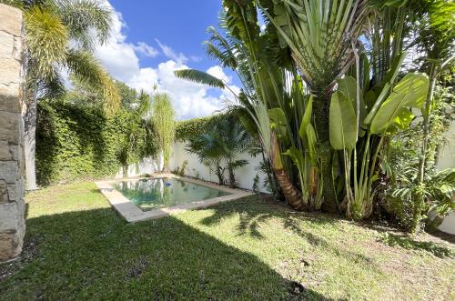 1702-47164-Casa-en-renta-privada-cocoyoles-Merida-tres-recamaras-con-piscina_(20).jpg