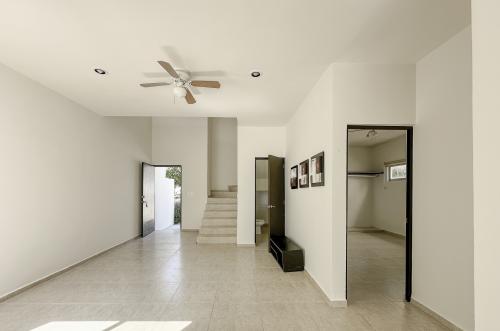1719-47989-Casa-en-renta-de-3-habitaciones-en-Salomea-Conkal_(14).jpg