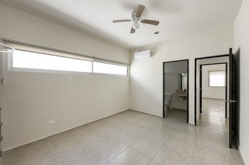 1719-48002-Casa-en-renta-de-3-habitaciones-en-Salomea-Conkal_(27).jpg