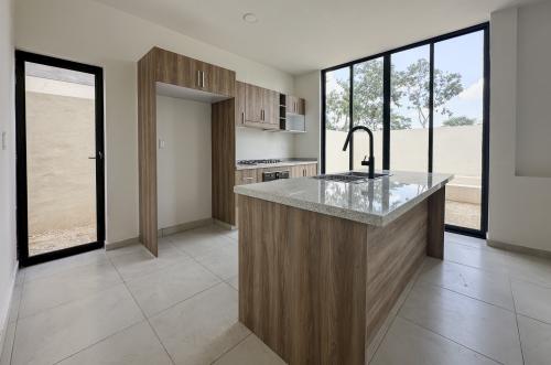 1732-50736-Casa-en-venta-en-Naia-Residencial-Conkal-con-recamara-en-planta-baja-Ikkil-Plus_(11).jpg