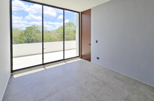 1739-48800-Casa-en-venta-en-Cholul-Merida-Privada-Morera-3-recamaras-y-alberca_(9).jpg