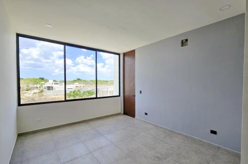 1739-48802-Casa-en-venta-en-Cholul-Merida-Privada-Morera-3-recamaras-y-alberca_(12).jpg