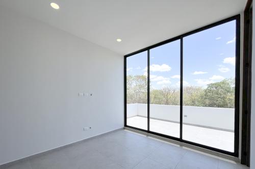 1739-48832-Casa-en-venta-en-Cholul-Merida-Privada-Morera-3-recamaras-y-alberca_(40).jpg