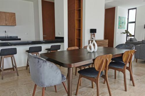 1748-48697-Casa-en-venta-de-3-habitaciones-en-Fiora-zona-de-Cholul-en-Merida_(4).jpg