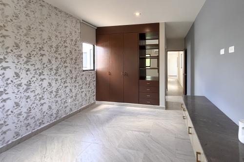 1750-48895-Casa-en-venta-en-Verna-Conkal-en-Merida-de-2-plantas-3-recamaras-equipada_(22).jpg