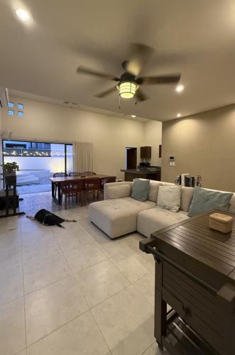 1818-50049-_Casa-en-venta-en-Merida-Cholul-de-2-recamaras-con-alberca_(17).jpg