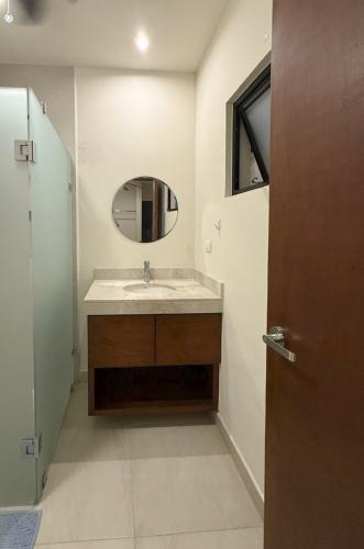 1818-50057-_Casa-en-venta-en-Merida-Cholul-de-2-recamaras-con-alberca_(25).jpg