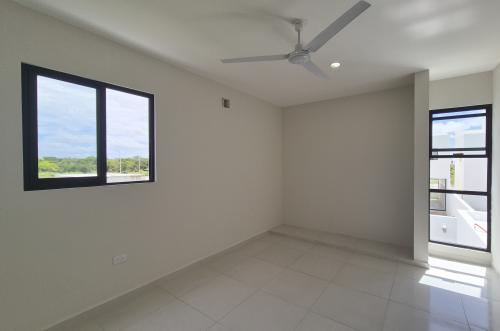 1834-50849-Casa-en-Venta-en-Gran-San-Pedro-Cholul-coN-habitación-en-planta-baja-y-alberca_(27).jpg
