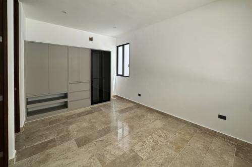 1855-50910-Casa-en-venta-en-Merida-Unica-Living-de-2-plantas-con-recamara-en-planta-baja_(10).jpg