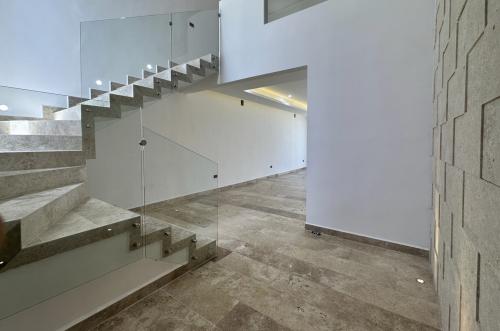 1855-50911-Casa-en-venta-en-Merida-Unica-Living-de-2-plantas-con-recamara-en-planta-baja_(11).jpg