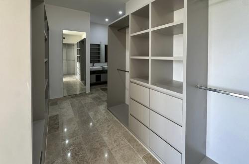 1855-50917-Casa-en-venta-en-Merida-Unica-Living-de-2-plantas-con-recamara-en-planta-baja_(17).jpg