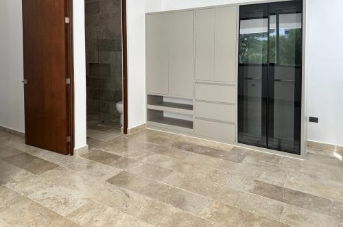 1855-50919-Casa-en-venta-en-Merida-Unica-Living-de-2-plantas-con-recamara-en-planta-baja_(19).jpg