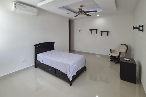 1858-50971-Casa-en-Renta-en-Privada-ubicada-en-Cholul-Merida-Amueblada-y-Equipada_(36).jpg