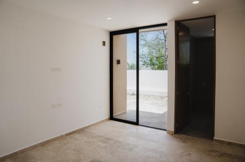 1902-52977-Casa-Alaia-en-Venta-dentro-privada-zona-conkal-Merida-con-tres-recamaras_(12).jpg