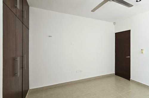 1936-54681-Casa-en-Venta-en-Real-Montejo-Mérida-con-cochera-techada-3-recámaras-y-alberca_(29).jpg
