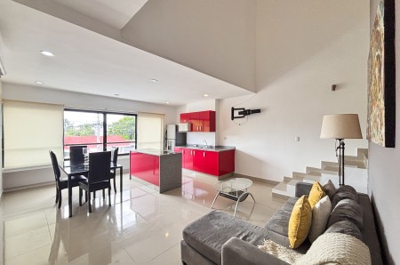 Renta Departamento estilo TH 2 niveles en Montes de Ame Amueblado Equipado