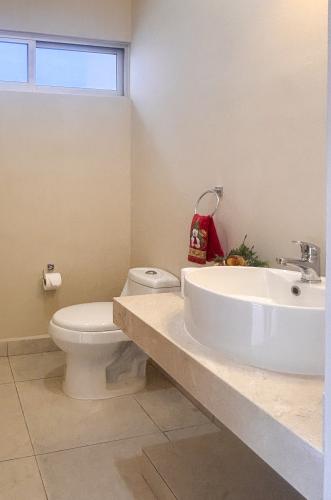 1996-53982-Casa-Piedra-Luz-en-Venta-en-Conkal-Merida-con-Loft_(53).jpg