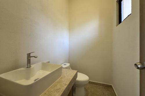 2000-54316-Casa-en-Renta-de-un-piso-con-2-habitaciones-y-alberca-en-Conkal-20_(7).jpg