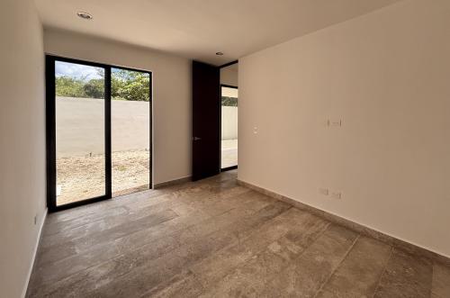 2009-54224-Casa-en-venta-en-el-norte-de-Mérida-Cholul-de-3-recámaras-con-estudio_(15).jpg