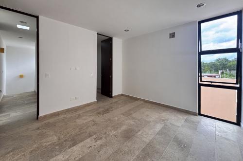 2009-54235-Casa-en-venta-en-el-norte-de-Mérida-Cholul-de-3-recámaras-con-estudio_(26).jpg