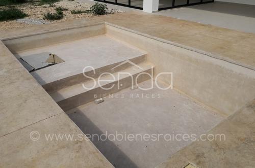 2020-06-01_22_33_46_casa-en-venta-de-una-planta-con-piscina-en-privada-en-merida-conkal-5.jpg