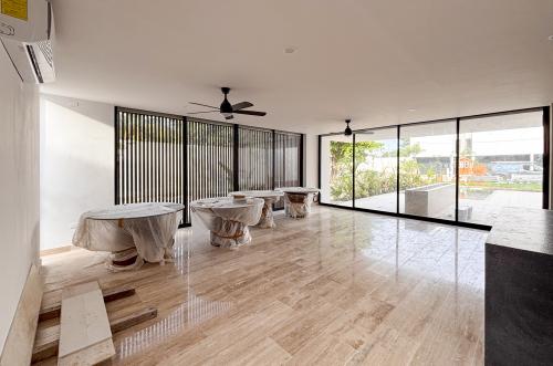 2029-54824-Casa_estilo-Townhouse-en-venta-en-cholul-al-norte-de-Merida-THULA-CITY-HOME__(43).jpg