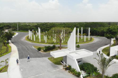 345-18905-21WE-12-terreno-residencial-en-venta-con-servicios-en-fraccionamiento-privado-en-Blanca-Merida-1.jpg