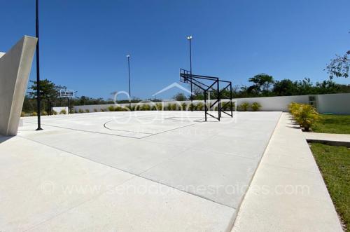 345-18909-21WE-12-terreno-residencial-en-venta-con-servicios-en-fraccionamiento-privado-en-Blanca-Merida-9.jpg