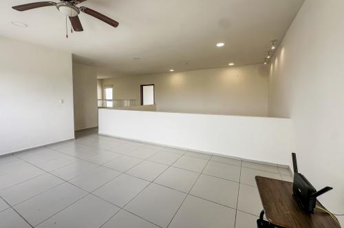 663-53594-Casa-en-renta-3-habitaciones-con-Piscina-en-Privada-Kanan-Conkal_(6).jpg