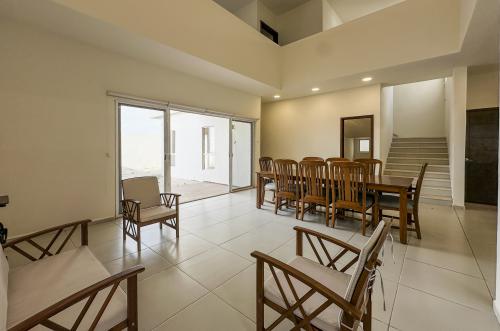 663-53605-Casa-en-renta-3-habitaciones-con-Piscina-en-Privada-Kanan-Conkal_(16).jpg