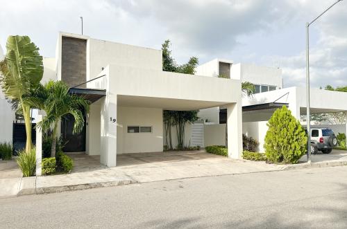 663-53629-Casa-en-renta-3-habitaciones-con-Piscina-en-Privada-Kanan-Conkal_(40).jpg