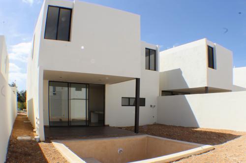 713-17937-21KG-06-Casa-en-venta-de-3-habitaciones-con-piscina-y-techoa-doble-altura-en-Conkal-07.jpg