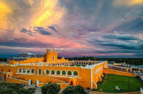 779-779-20132-21JC-16-Terrenos-en-Venta-en-Izamal-con-Financiamiento-1.jpg