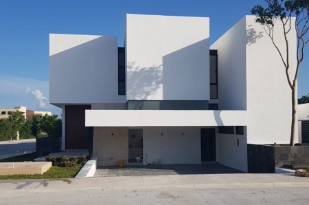 Moderna casa EQUIPADA en venta, de 4 habitaciones y estilo único en Nortemerida